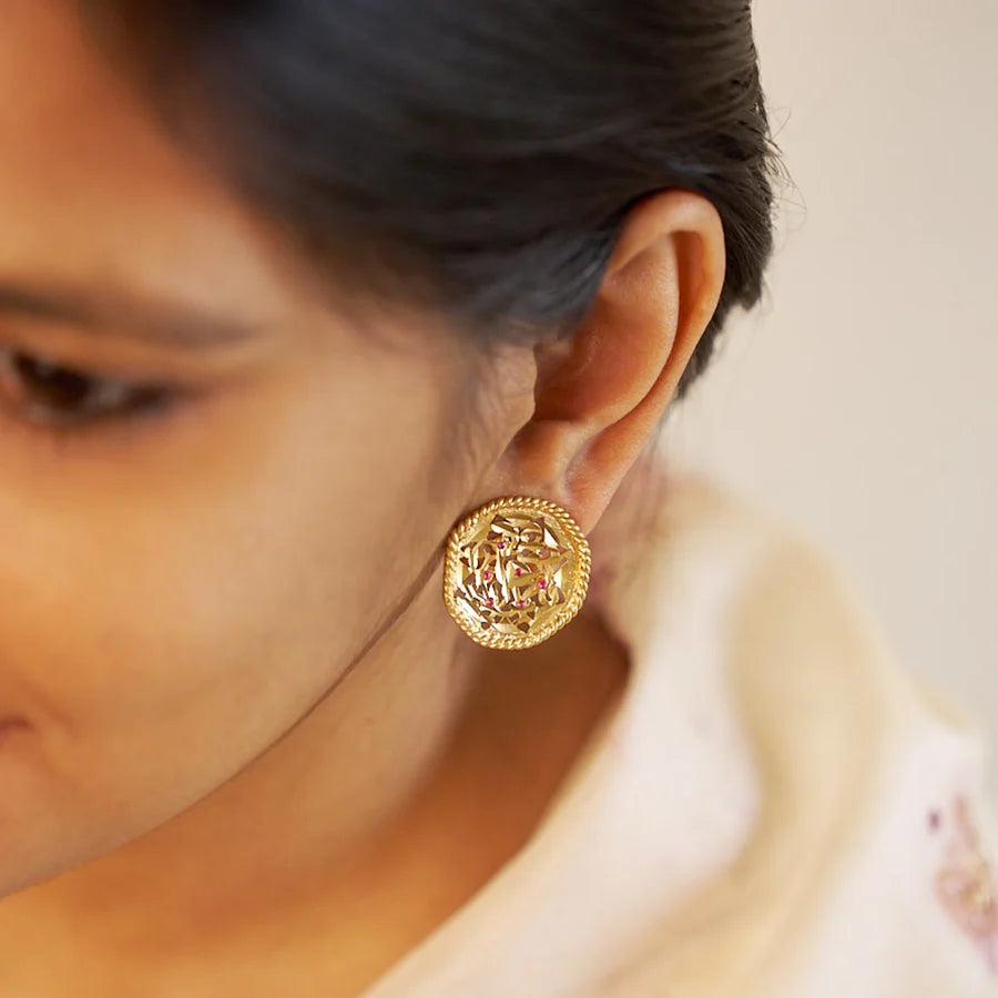 Kiara Small Gold Studs