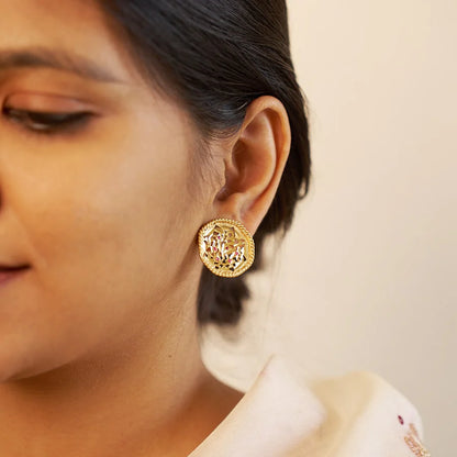 Kiara Small Gold Studs