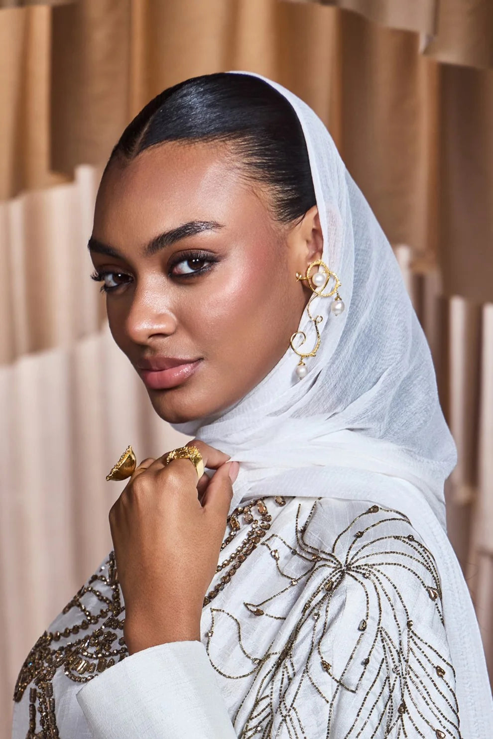 Manthan Square Ring Gold