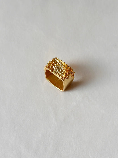 Manthan Square Ring Gold