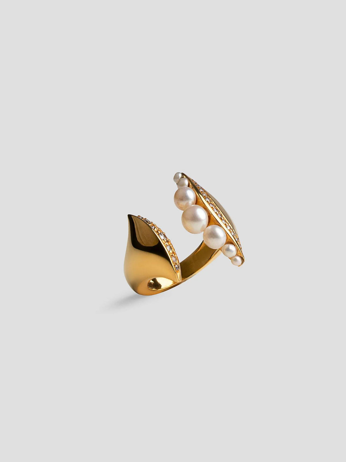 Noira Pearl Ring