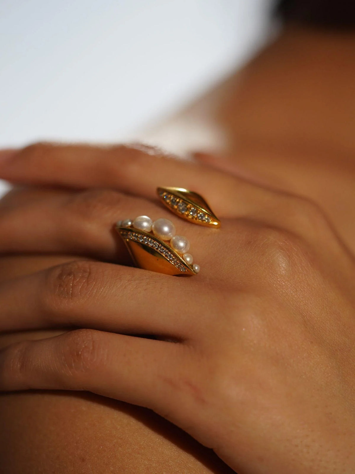 Noira Pearl Ring