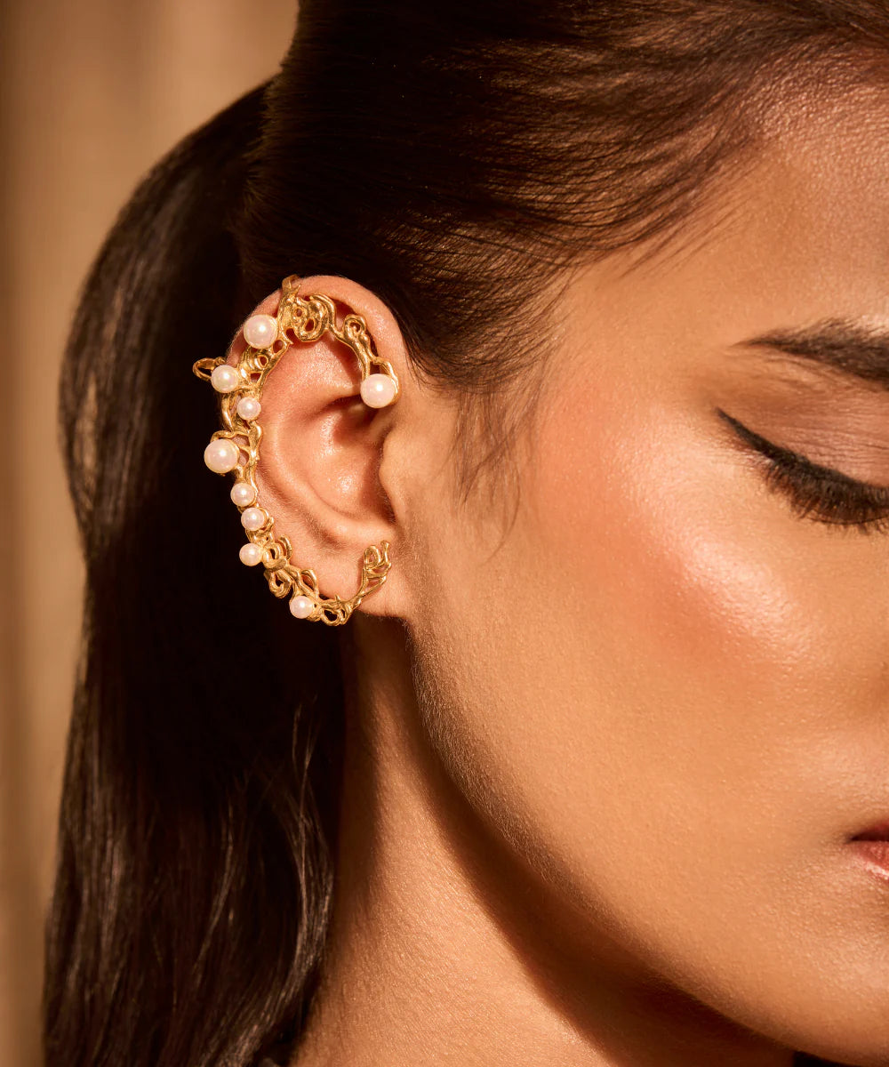 Rosette Pearl Ear Climber