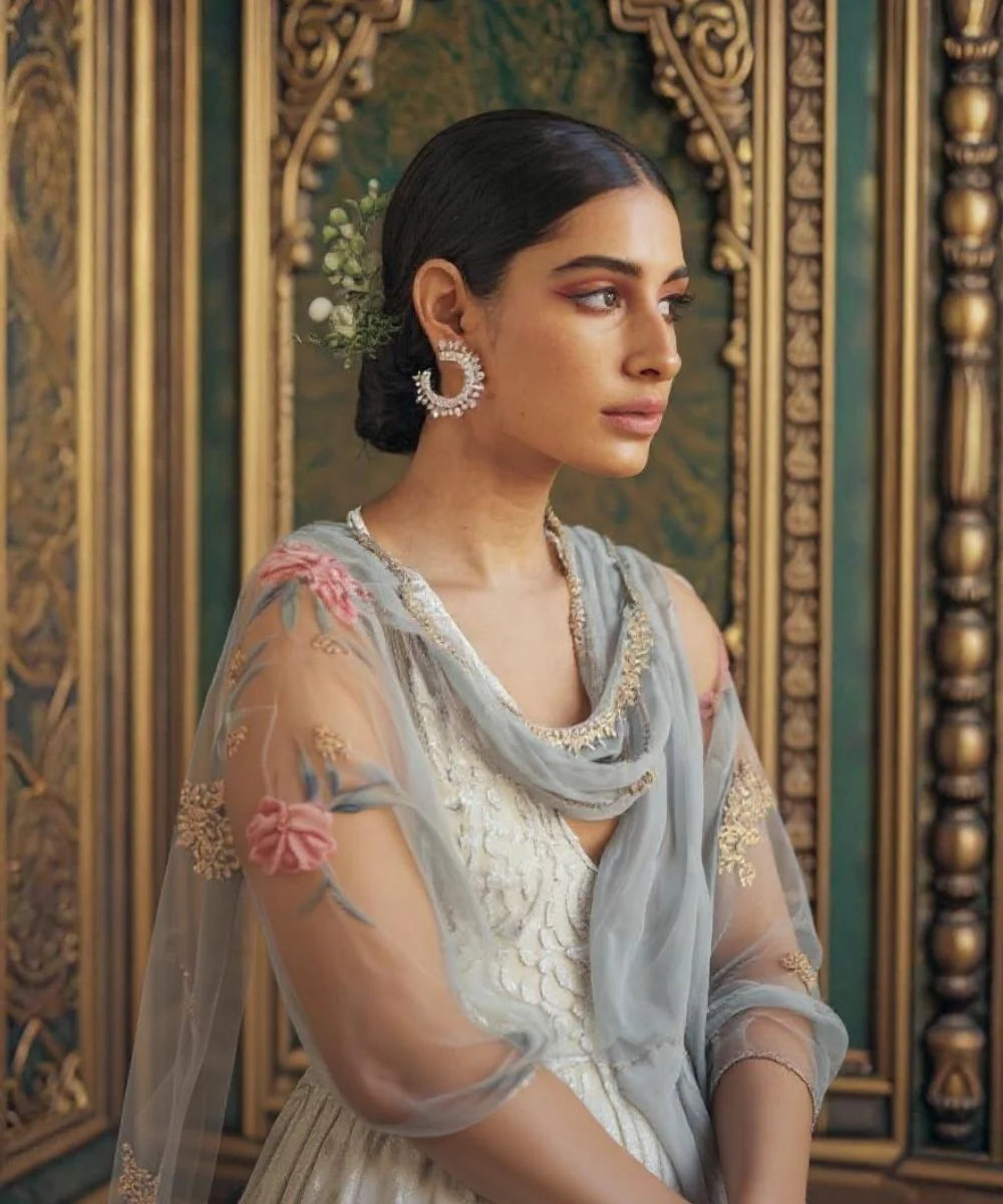 Royal crescent diamond earring