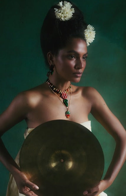 SHIKHI EARRING