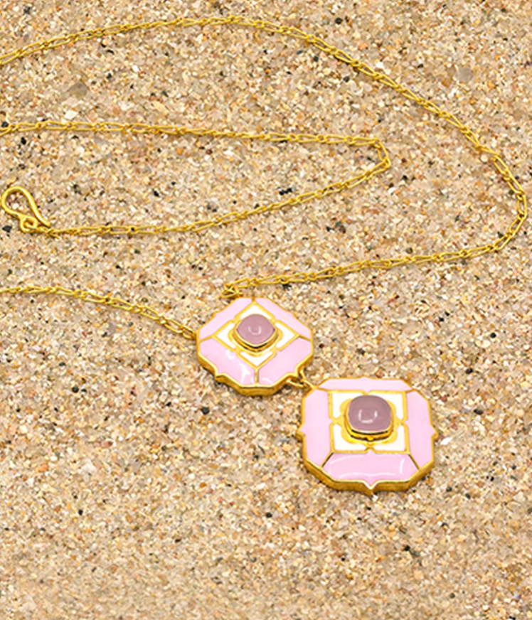 DEEP DIVE LONG NECKLACE PINK
