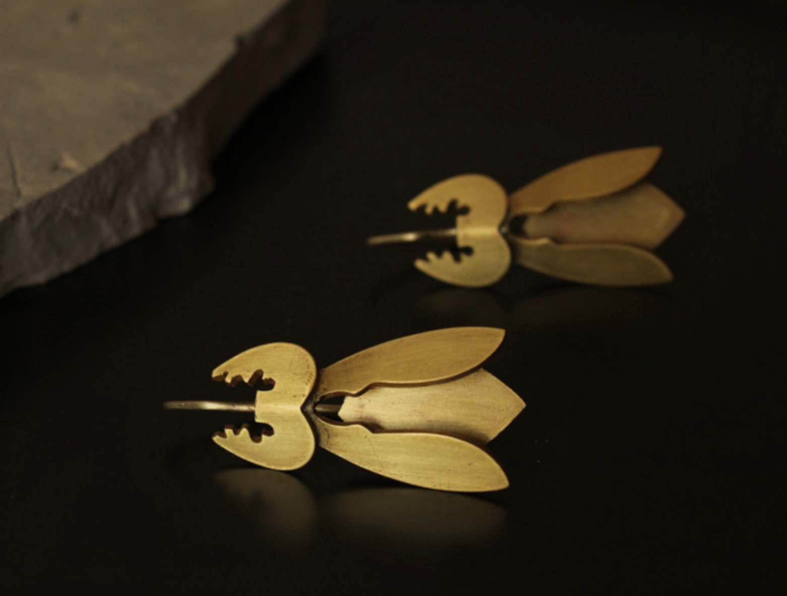 FLYINSECT EARRINGS PLAIN