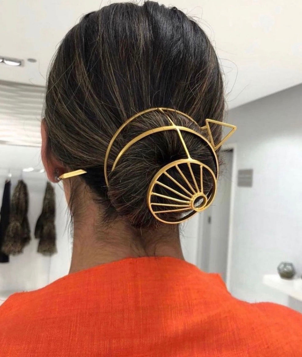 SHELL HAIR BUN