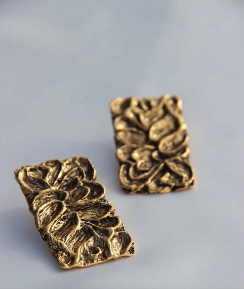 BRUSH STROKE STUDS - OXIDISED