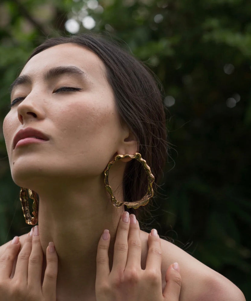 BARK TEXTURE CLASSIC HOOPS - OXIDISED