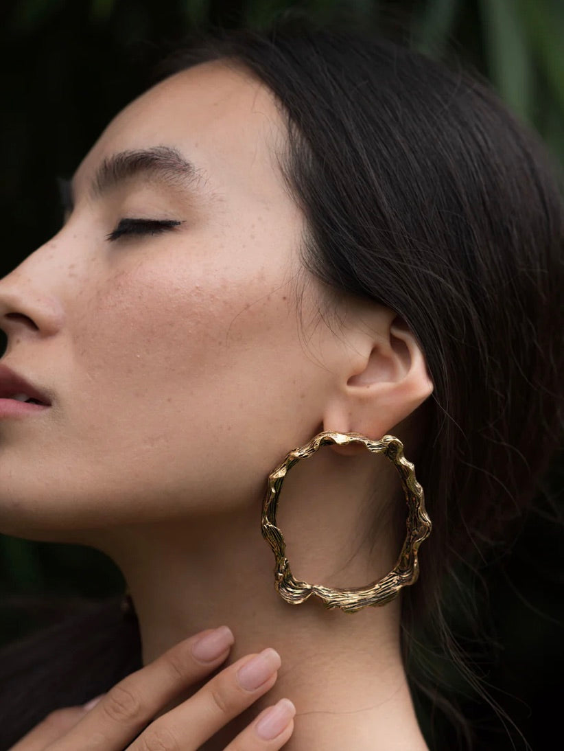 BARK TEXTURE CLASSIC HOOPS - OXIDISED