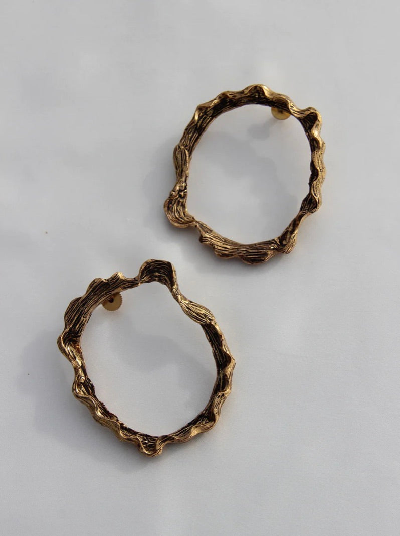 BARK TEXTURE CLASSIC HOOPS - OXIDISED
