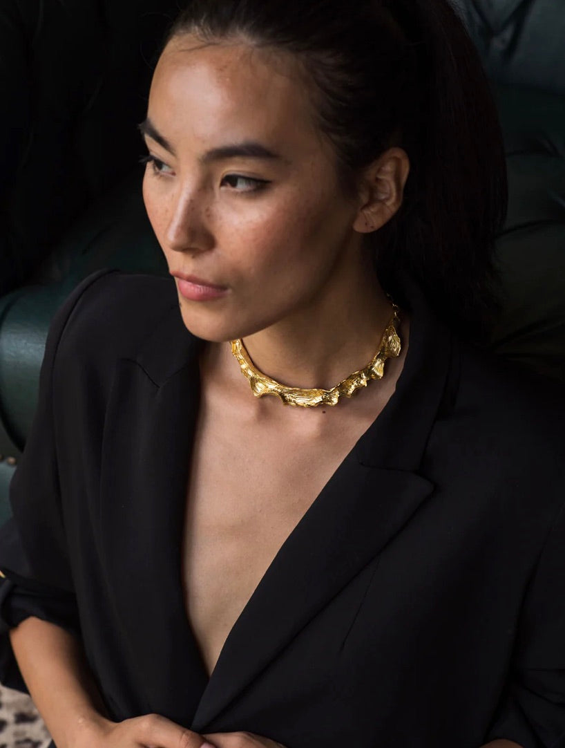 BARK TEXTURE CHOKER