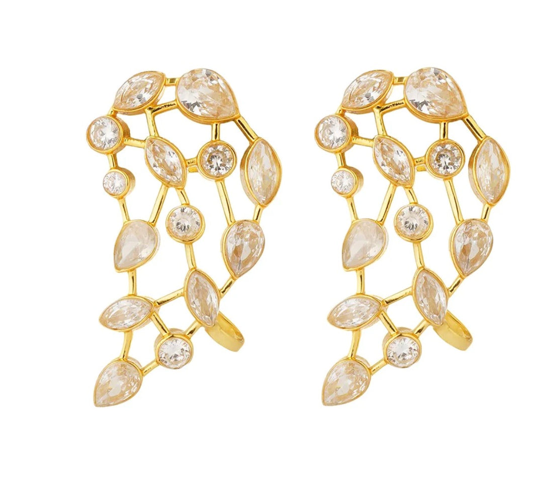 LUMINOUS CRYSTAL STUD EARRINGS