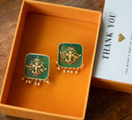 Load image into Gallery viewer, DREAM OF THE PAST GREEN ONYX STUD EARRINGS
