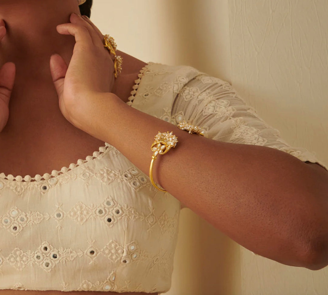 CHAND PHOOL BRACELET WITH MIRROR POLKI AND PEARLS