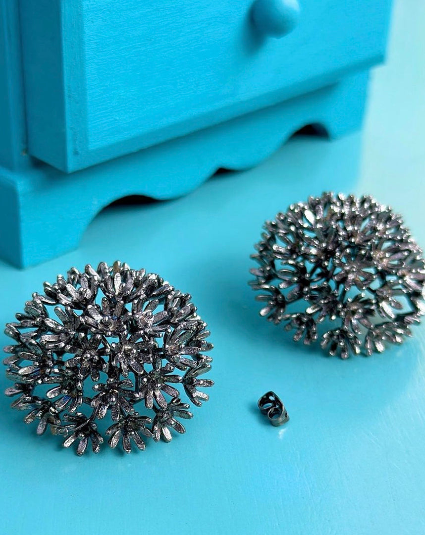 SPRINGTIME SUNSHINE STUDS