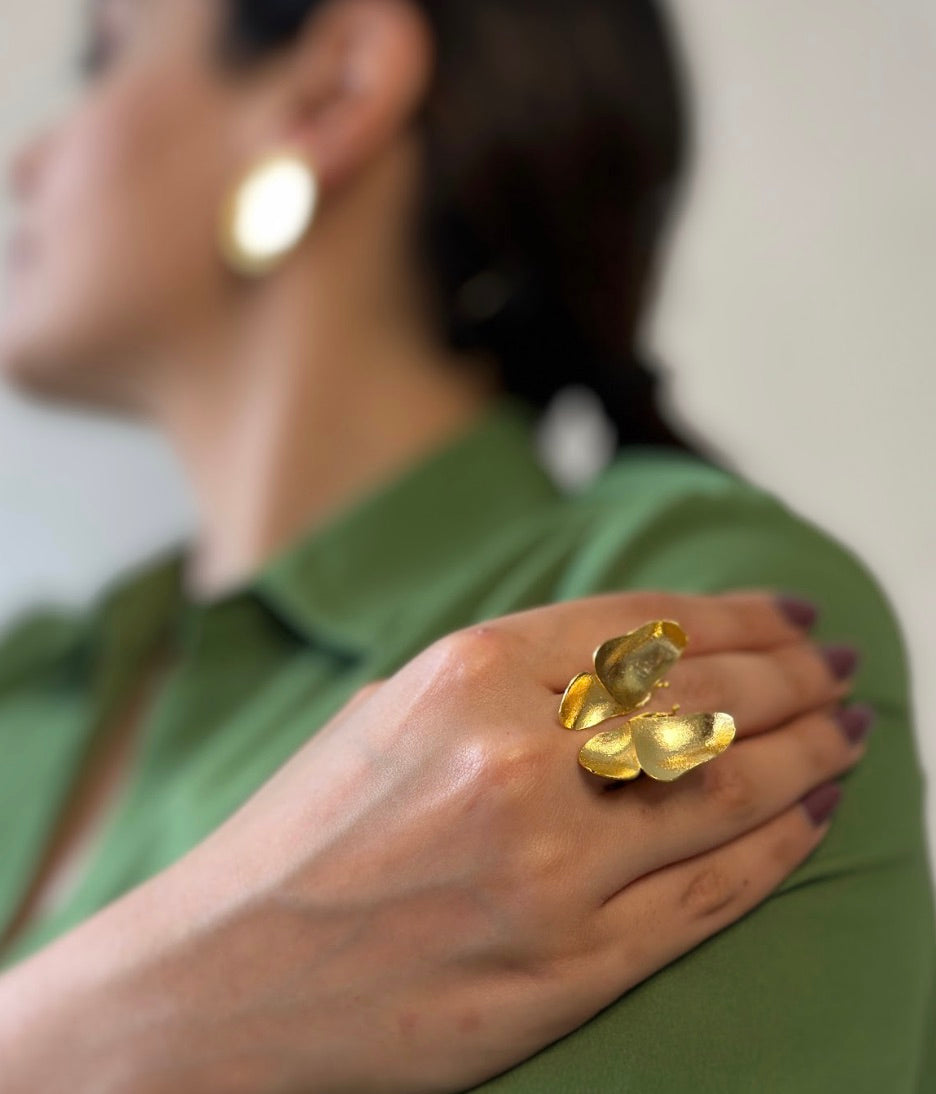 WINGS OF SPRING - OPEN BUTTERFLY RING
