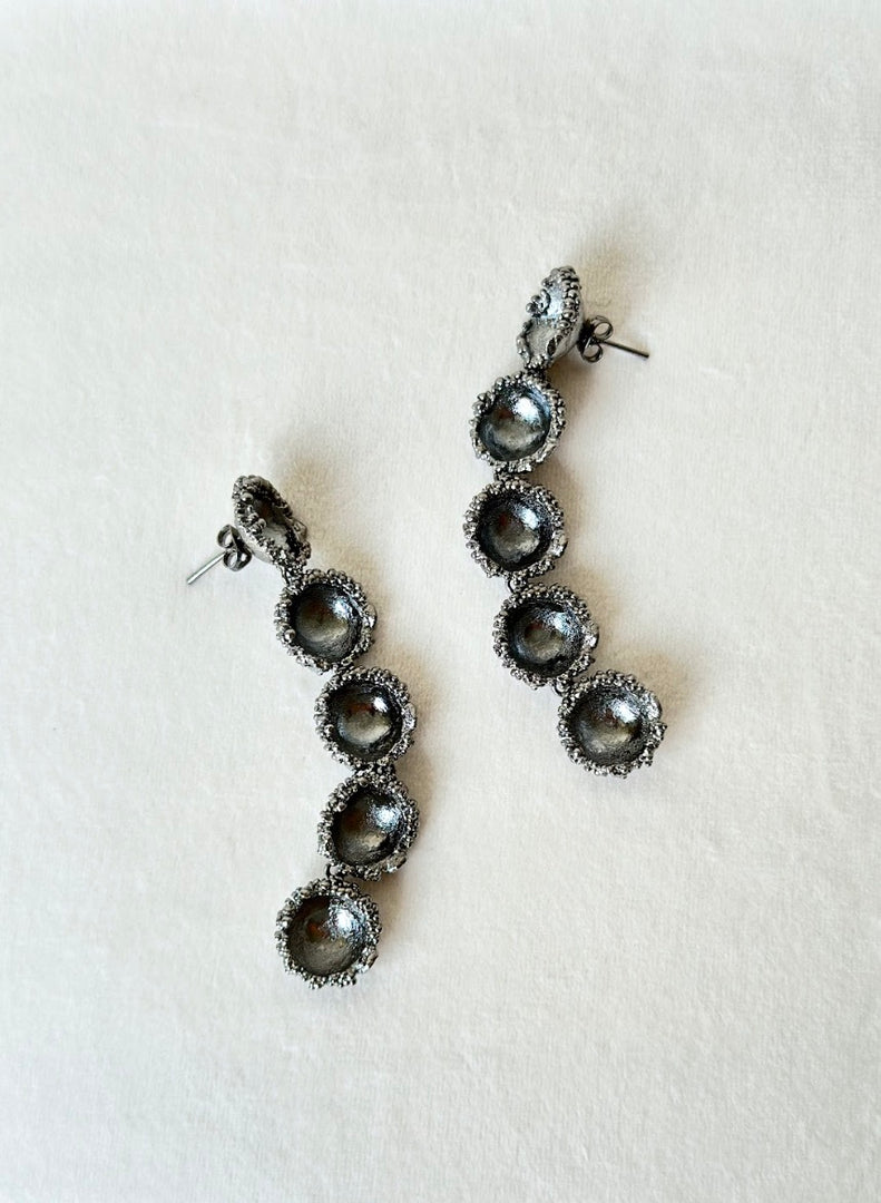 CASCADE EARRINGS - BLACK