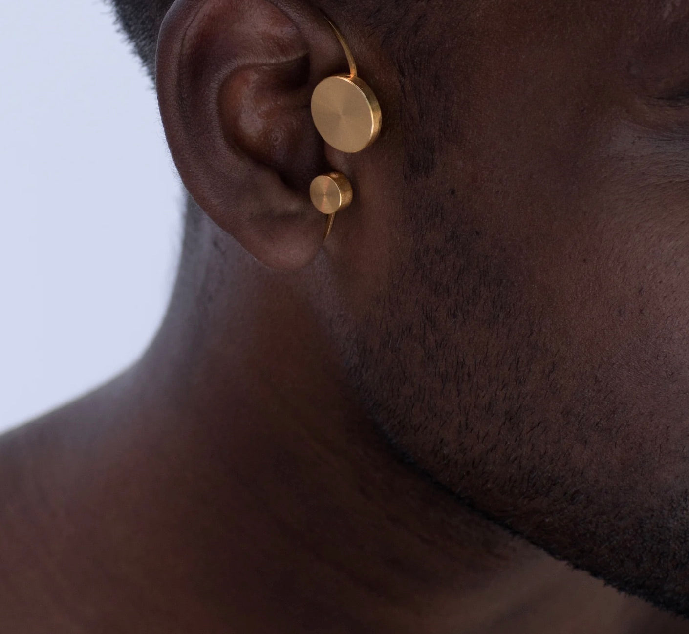 CIRCLE THROUGH EAR CUFF