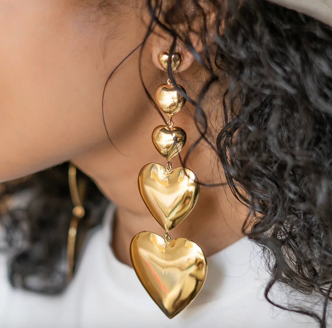DANGLING HEARTS EARRING