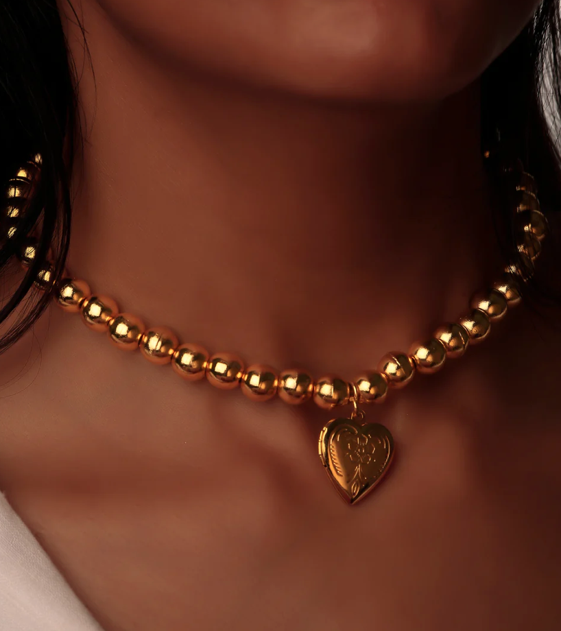 ENGRAVED HEART NECKLACE - GOLD