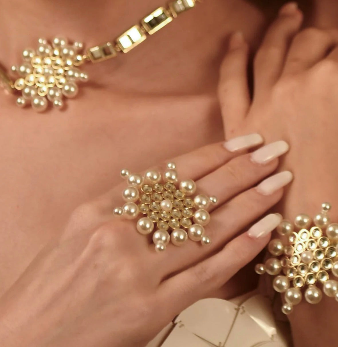 AAINA RING