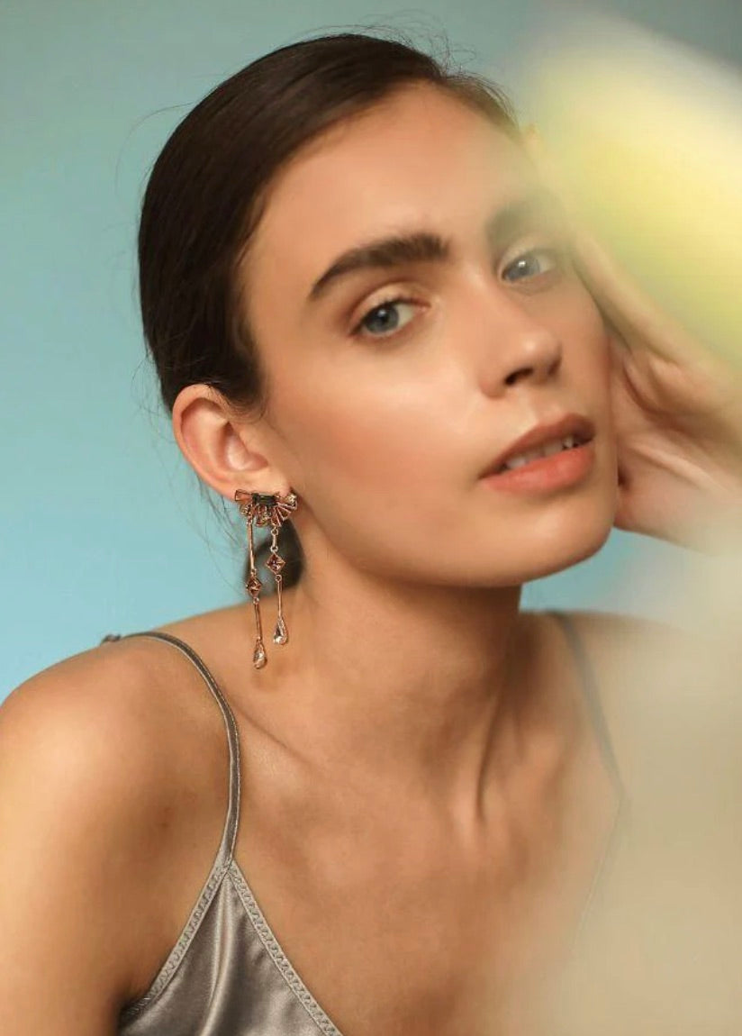 WALTZ EARRING