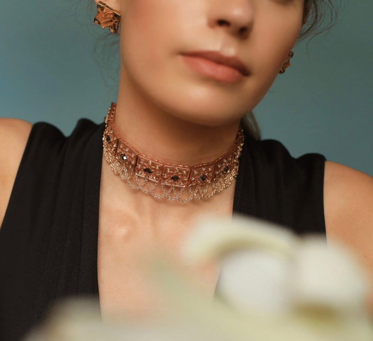 GHOOMAR CHOKER