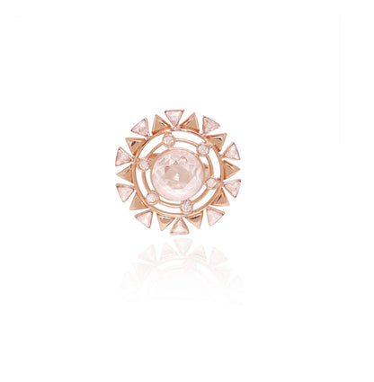 BLOOMING DAISY: ROUND, BLOOMING AND MYSTICAL COCKTAIL RING