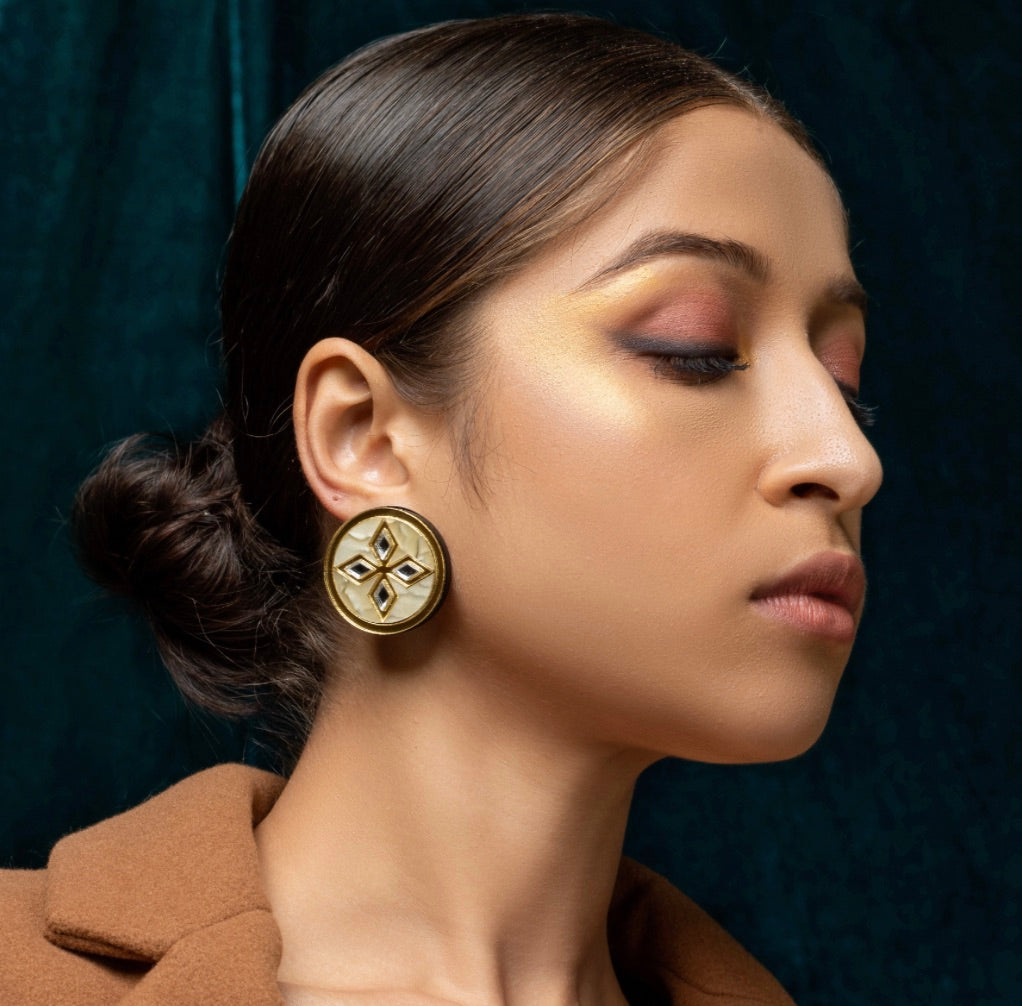 OPALINE STUDS
