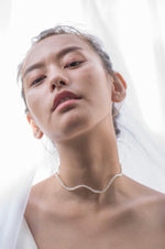 Load image into Gallery viewer, WAVY PEARL CHOKER
