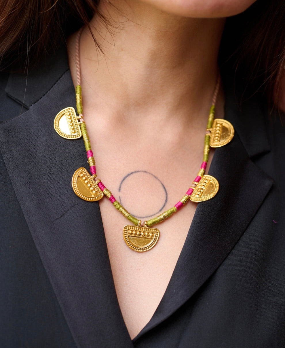 MADOOR NECKLACE
