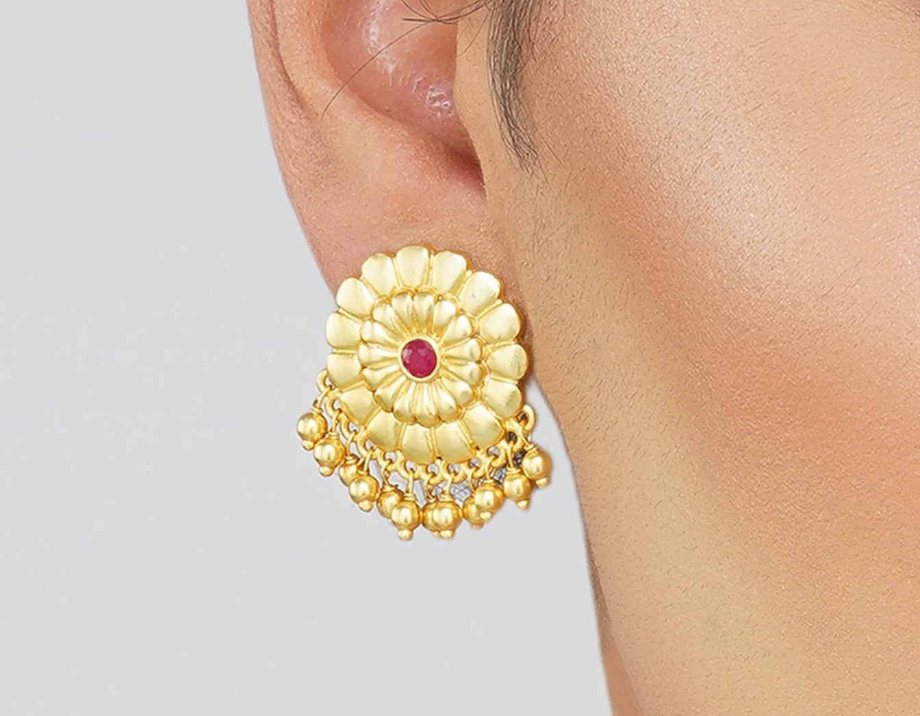 FLORAL PAST STUD EARRINGS