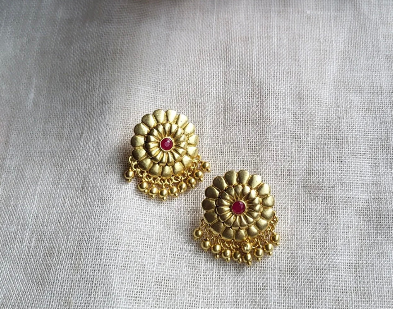 FLORAL PAST STUD EARRINGS