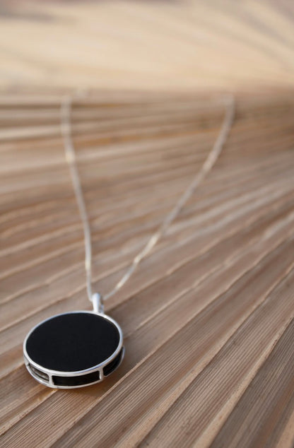 ROUND CHAIN PENDANT