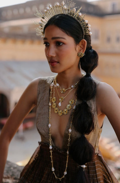 JIYA NECKLACE