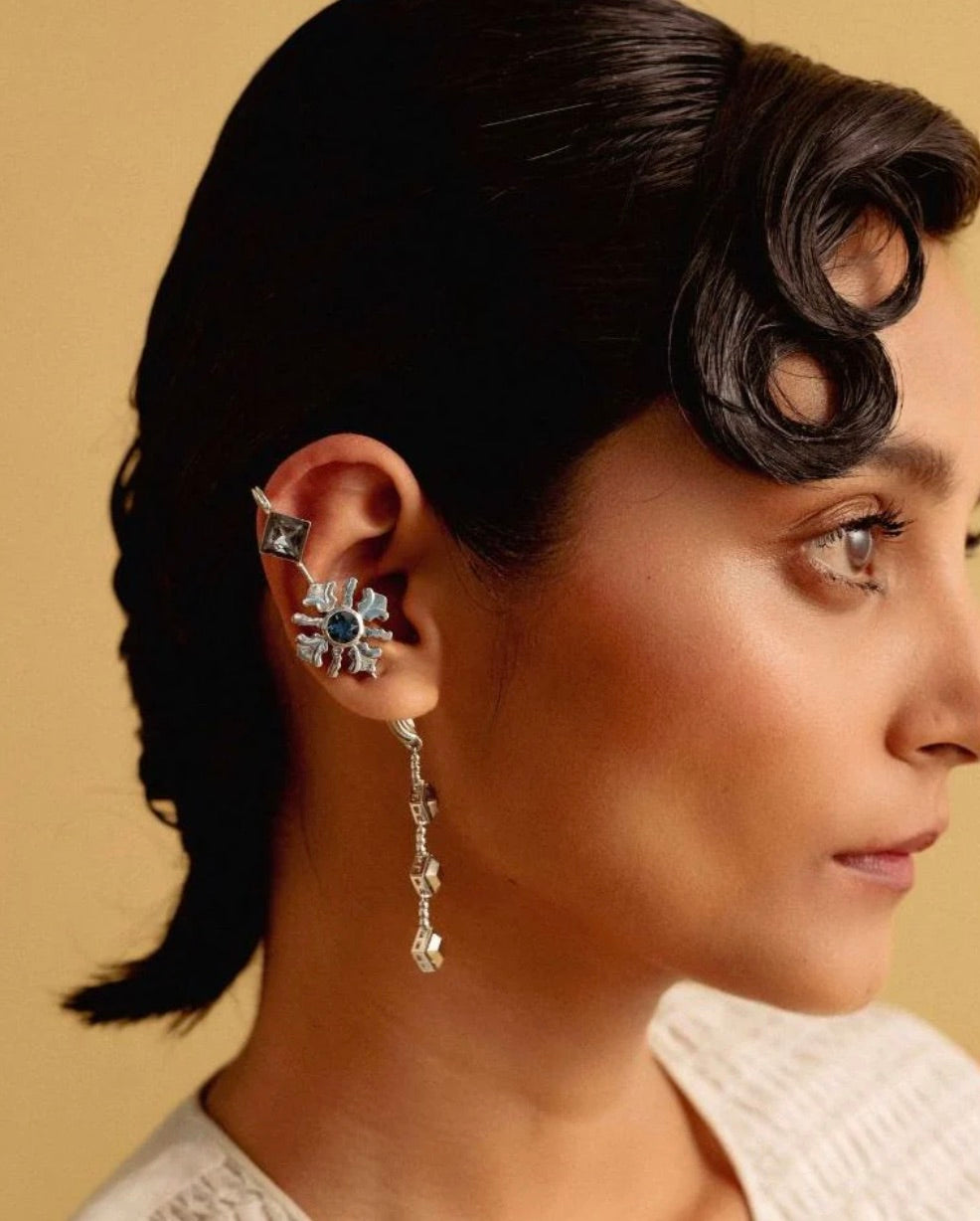 MORNING DAY LILY EARRING