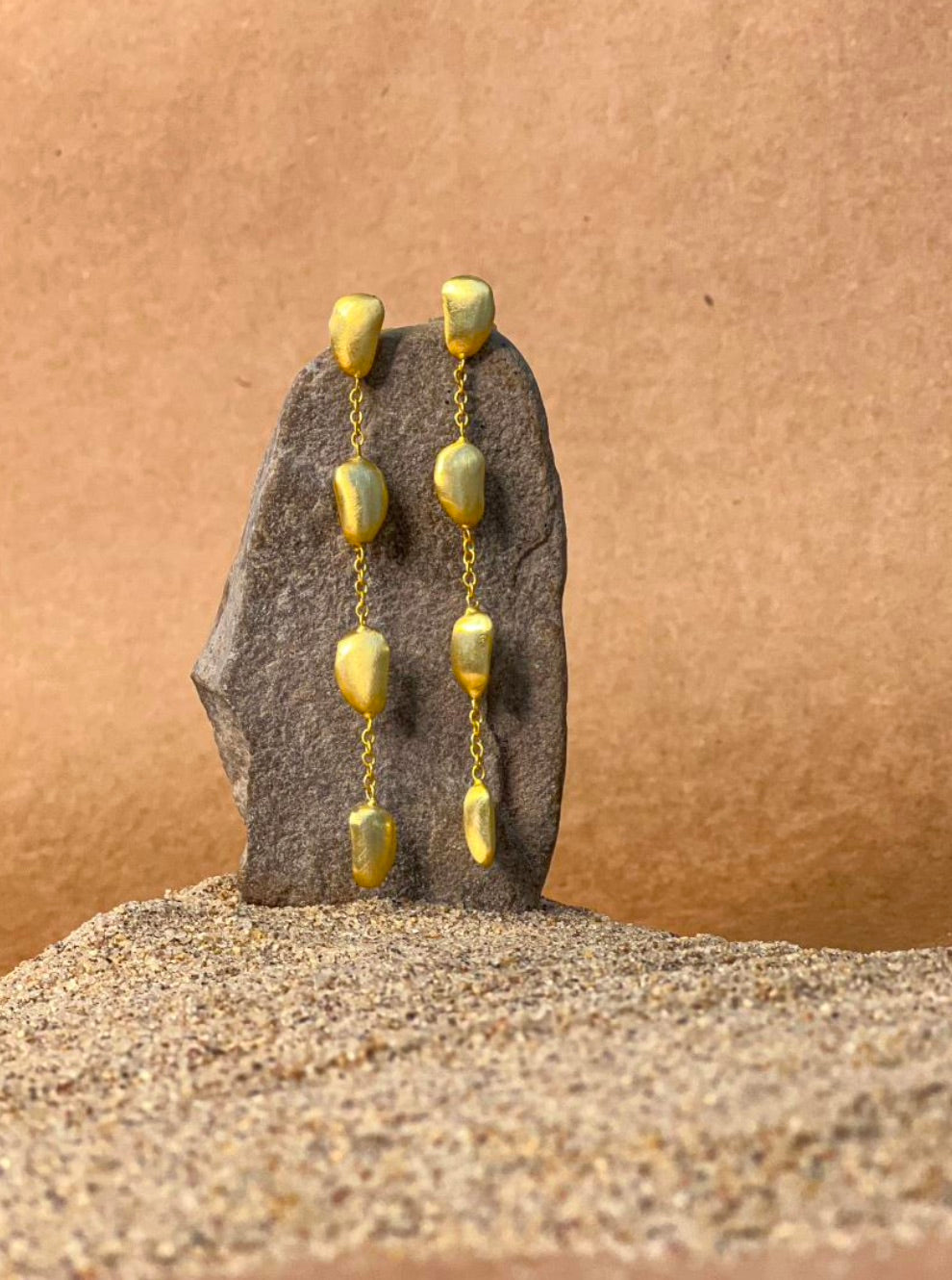 NACRE DROP EARRINGS