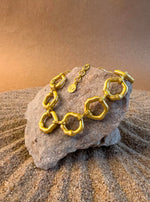 Load image into Gallery viewer, LINNKED HALO NECKLACE
