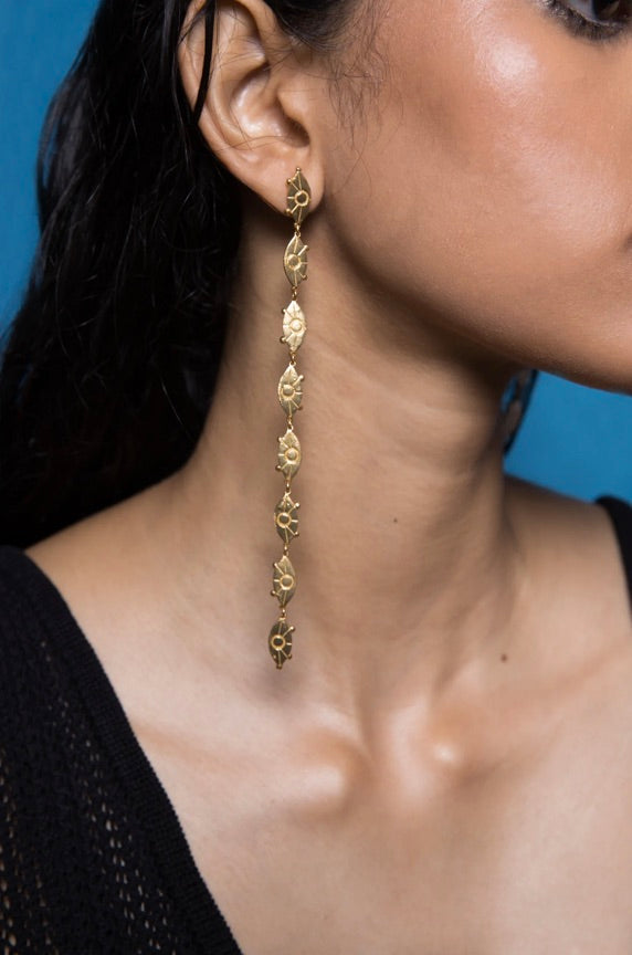 VISIONARY EAR STRINGS