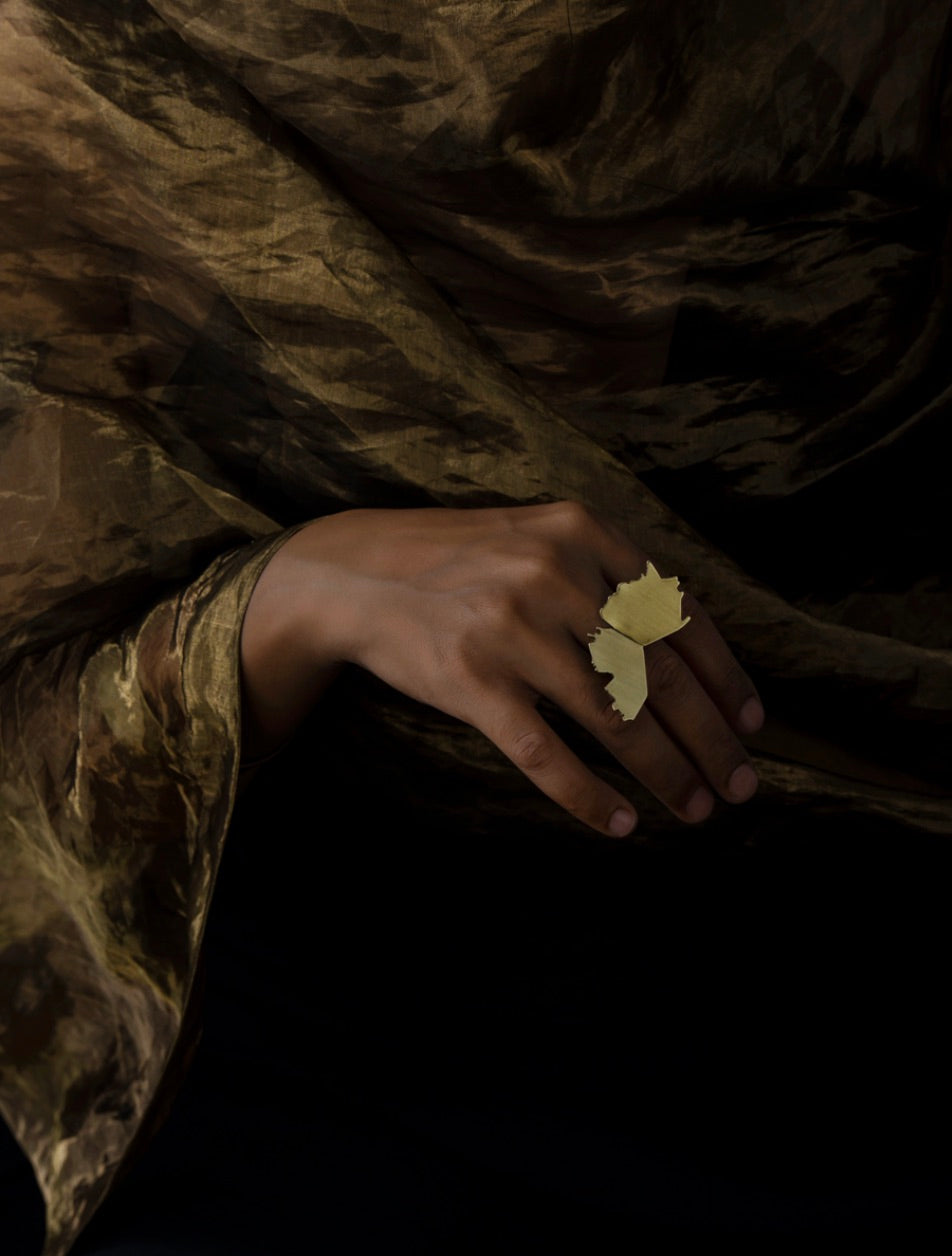 TATTERED WING-RING