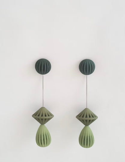 SOLIS DANGLER EARRINGS