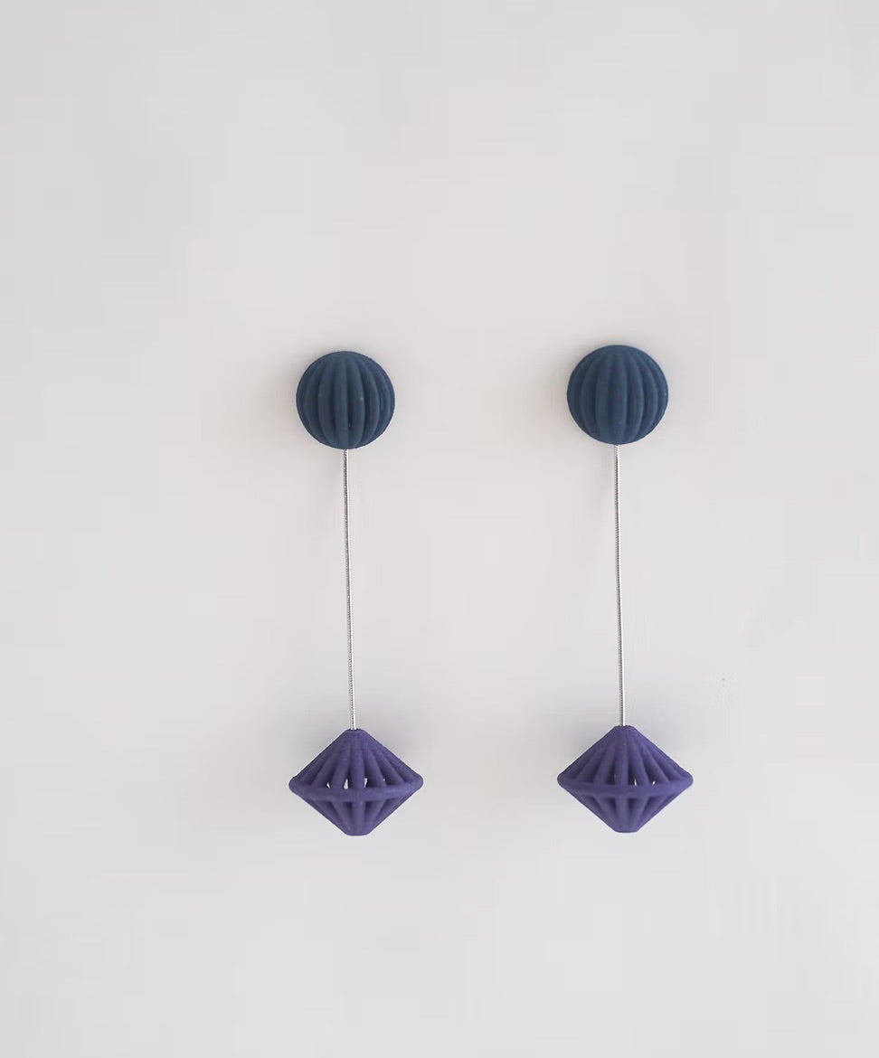 SOLIS SAUCER EARRINGS