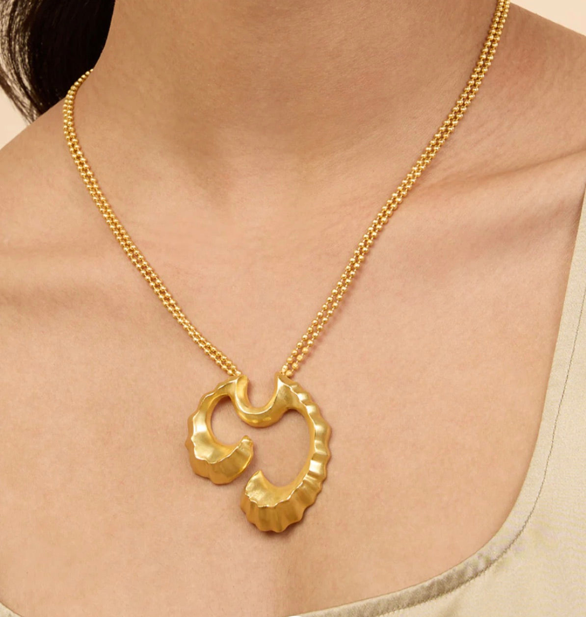 CORAL NECKLACE