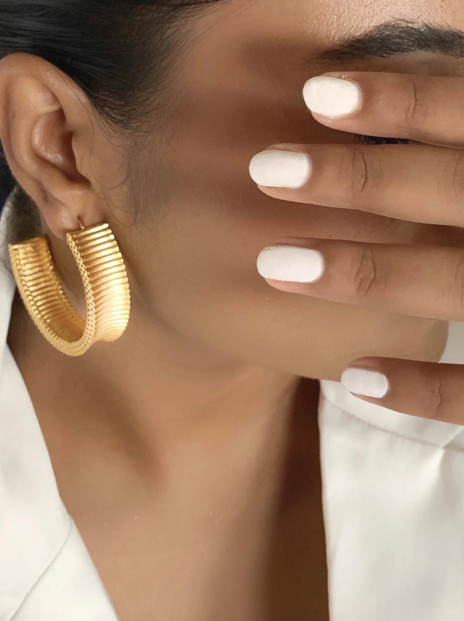 CRIMPED HOOPS