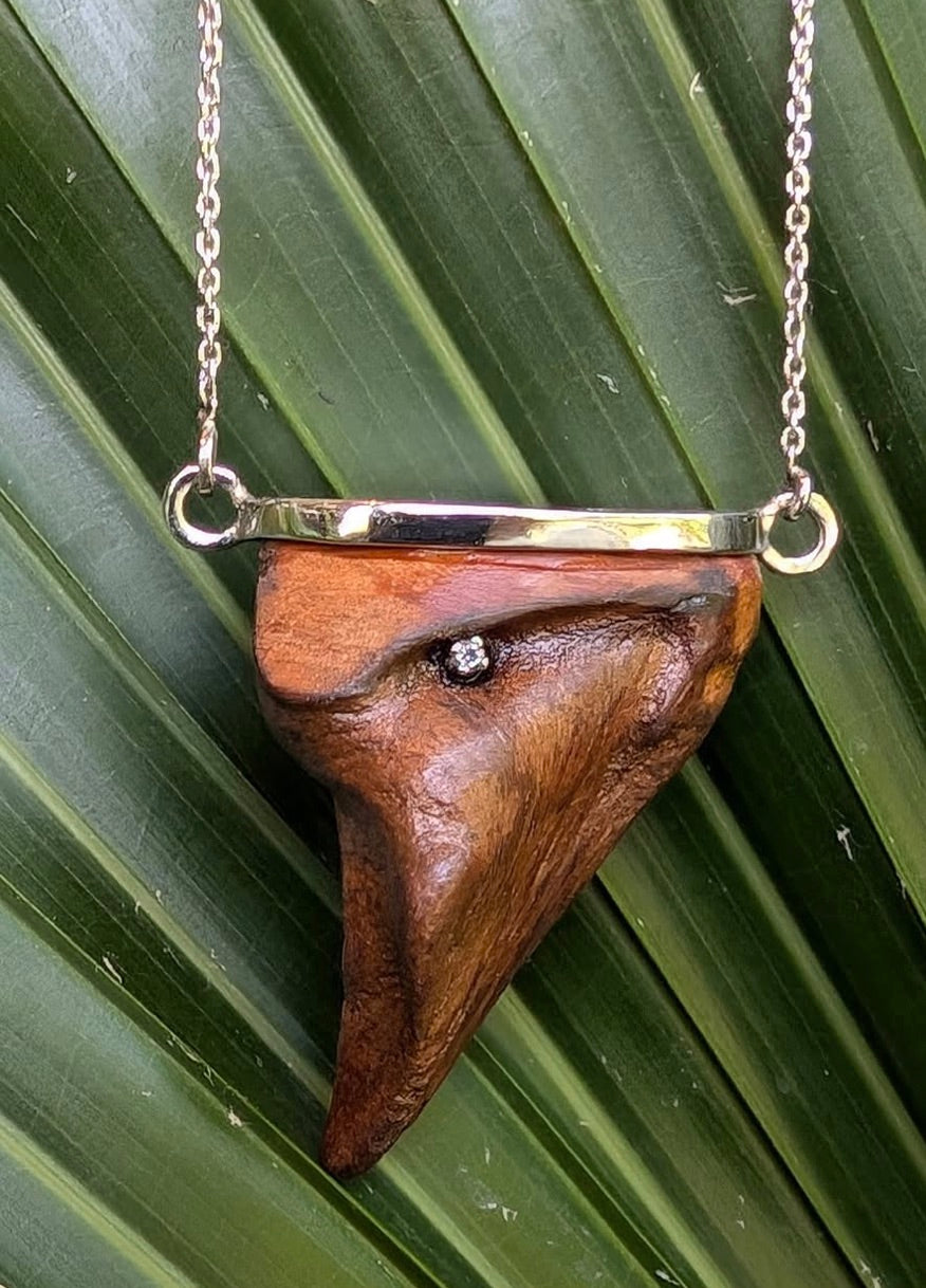 AVA PENDANT