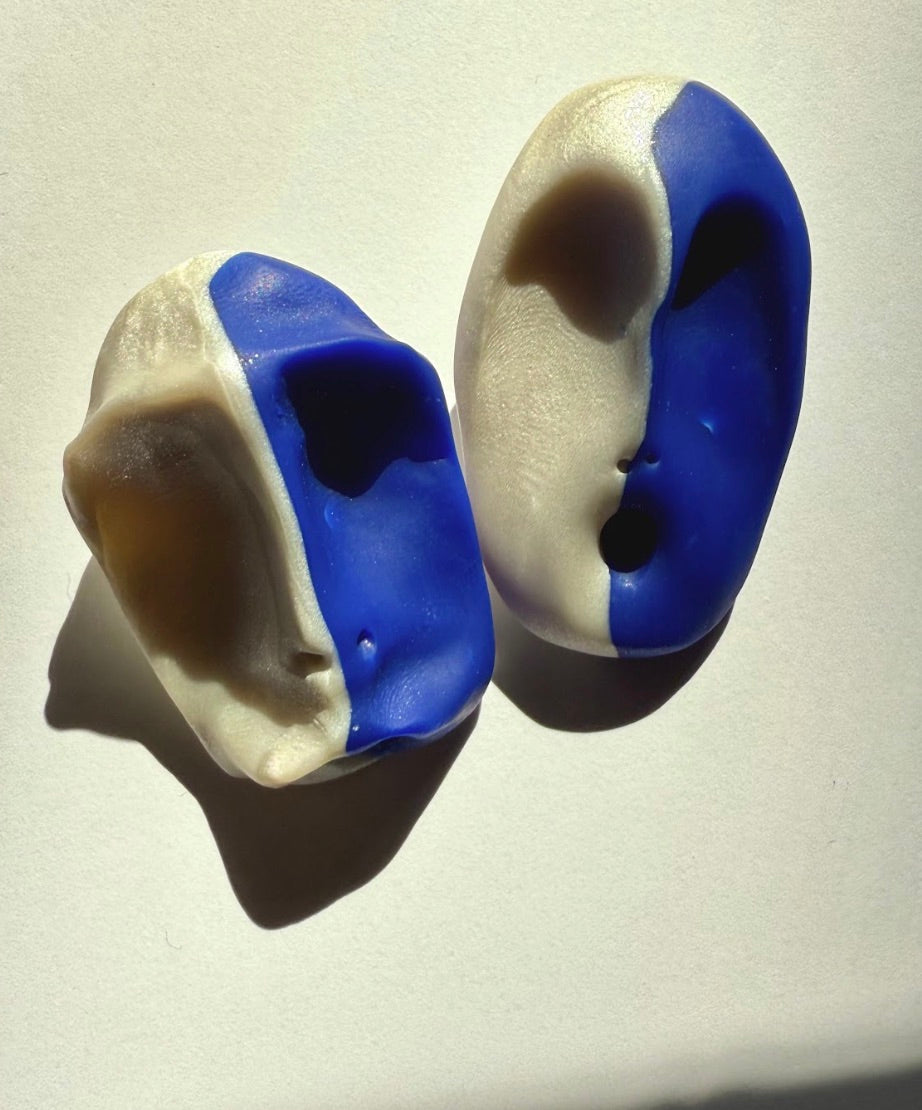 KAO (PEARL & ULTRAMARINE BLUE)