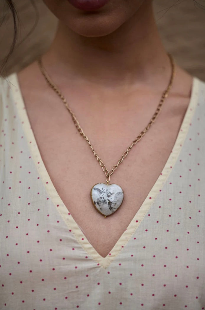 NOIR CUPID NECKLACE