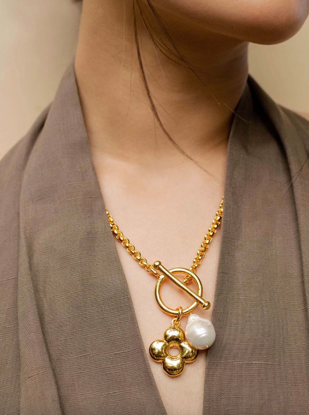 DAHLIA NECKLACE